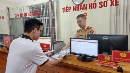 Sẽ giảm 30% lệ phí đăng ký xe, thời gian cấp giấy phép lái xe
