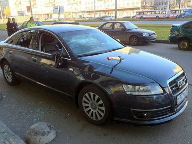 11 cách người Nga xử các tài xế đậu xe “vô duyên”