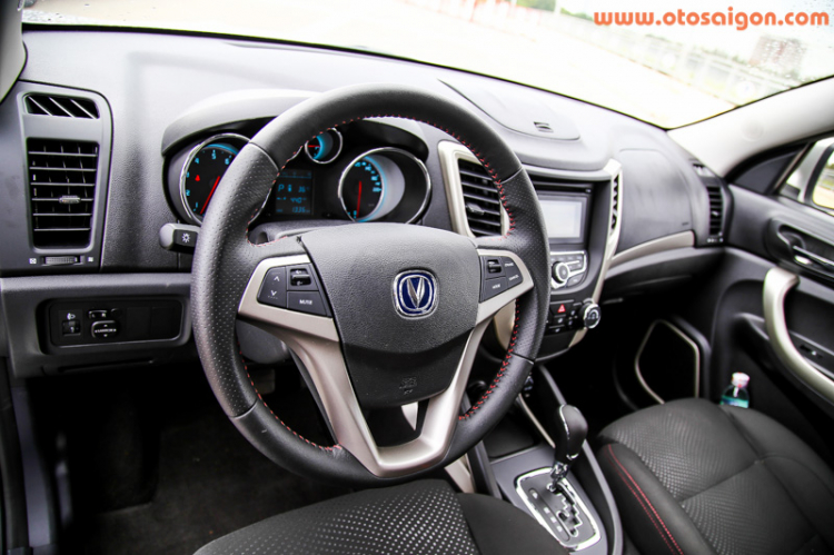 Changan CS35: Tạm ổn, nhưng giá cao Changan CS35: Tạm ổn, nhưng giá cao