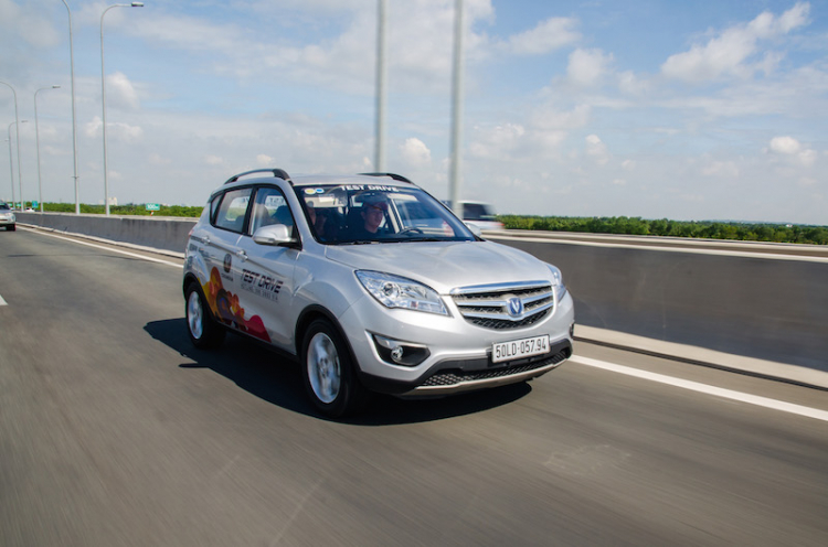 Changan CS35: Tạm ổn, nhưng giá cao Changan CS35: Tạm ổn, nhưng giá cao