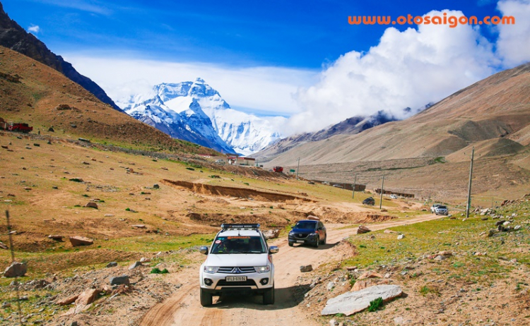Cùng Mitsubishi Pajero Sport chinh phục cung đường đến Tây Tạng và núi Everest Cùng Mitsubishi Pajero Sport chinh phục cung đường đến Tây Tạng và núi Everest