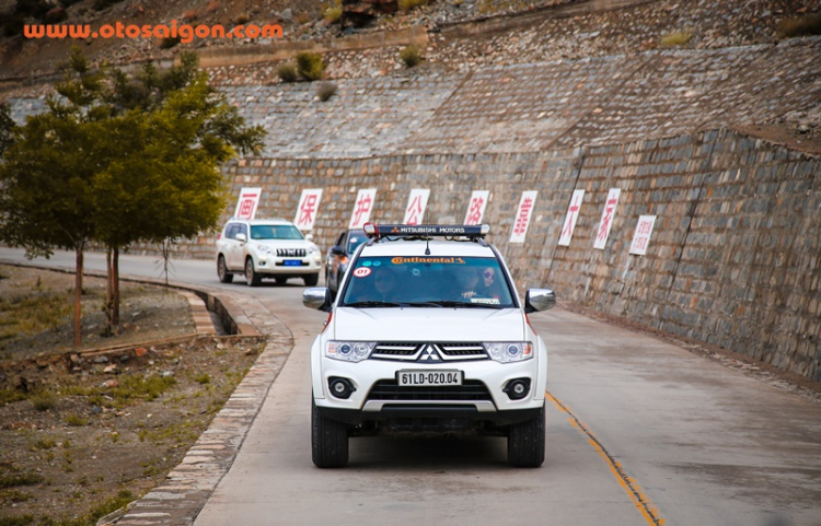Cùng Mitsubishi Pajero Sport chinh phục cung đường đến Tây Tạng và núi Everest Cùng Mitsubishi Pajero Sport chinh phục cung đường đến Tây Tạng và núi Everest