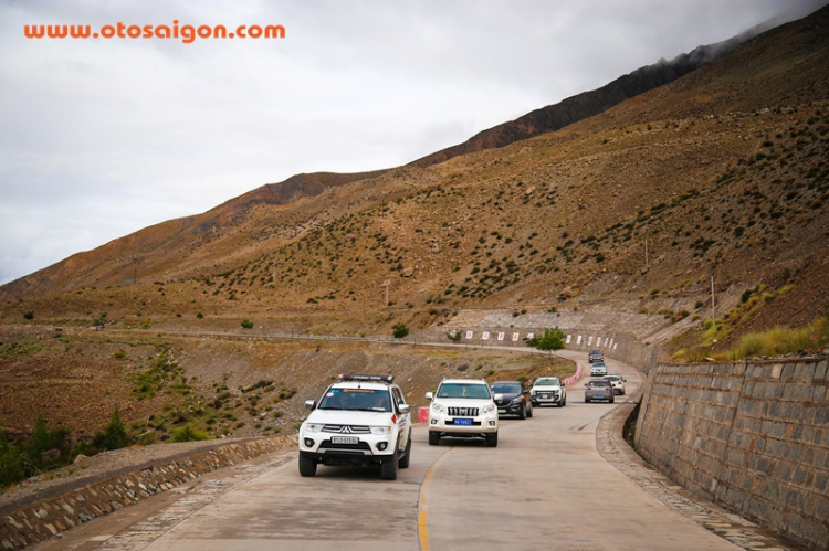 Cùng Mitsubishi Pajero Sport chinh phục cung đường đến Tây Tạng và núi Everest Cùng Mitsubishi Pajero Sport chinh phục cung đường đến Tây Tạng và núi Everest