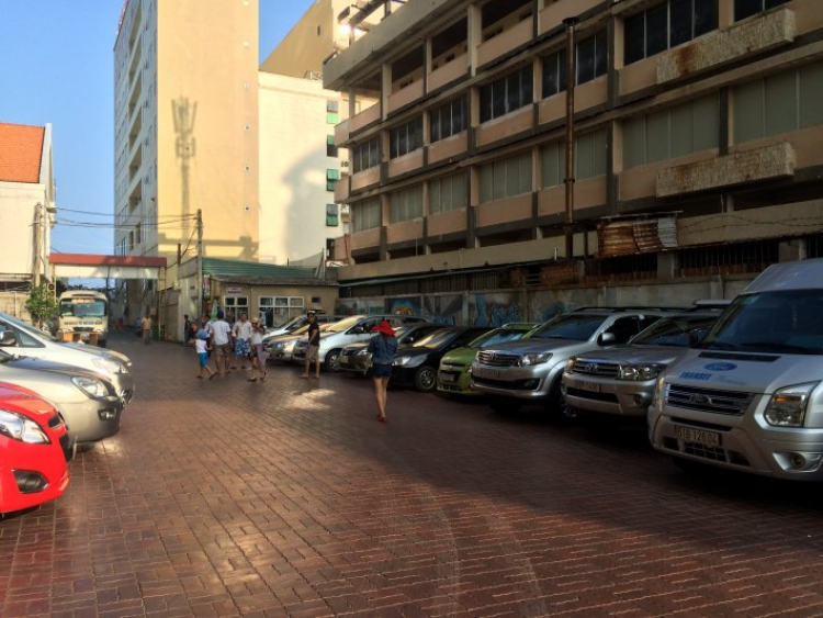 Hỏi khách sạn ở Vũng Tàu có phòng nhóm và có chổ để oto