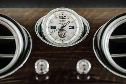 2017-bentley-bentayga-clock-750x500.jpg