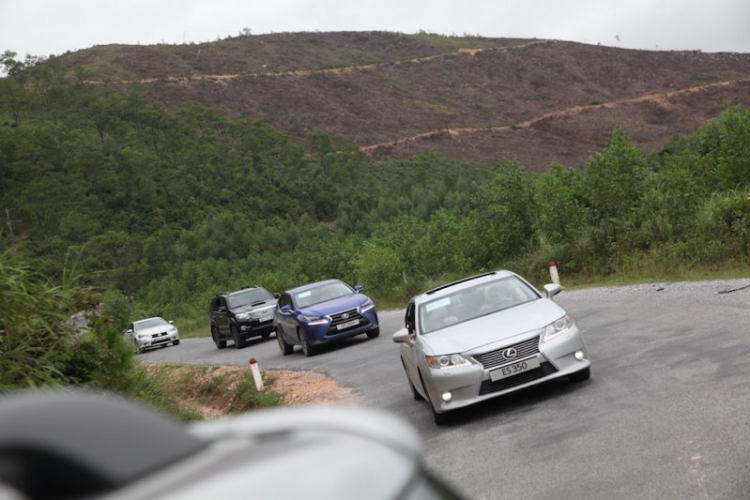 Lái xe Lexus khám phá Hà Nội – Đà Nẵng Lái xe Lexus khám phá Hà Nội – Đà Nẵng