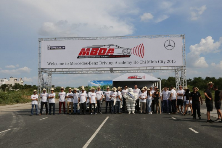 Học viện lái xe an toàn Mercedes-Benz tại Hồ Chí Minh Học viện lái xe an toàn Mercedes-Benz tại Hồ Chí Minh