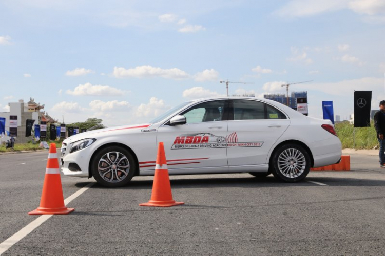 Học viện lái xe an toàn Mercedes-Benz tại Hồ Chí Minh