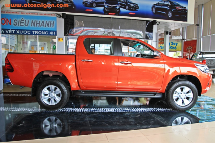 Toyota Hilux mới chính thức ra mắt tại Việt Nam