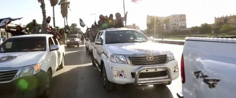 Mỹ nghi vấn vì sao IS toàn sử dụng xe Toyota