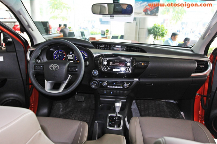 Chi tiết Toyota Hilux 2015 tại Việt Nam Chi tiết Toyota Hilux 2015 tại Việt Nam