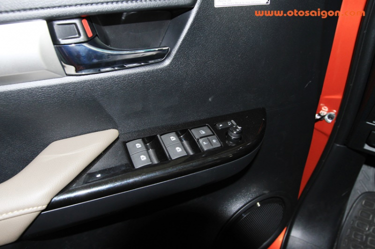 Chi tiết Toyota Hilux 2015 tại Việt Nam Chi tiết Toyota Hilux 2015 tại Việt Nam