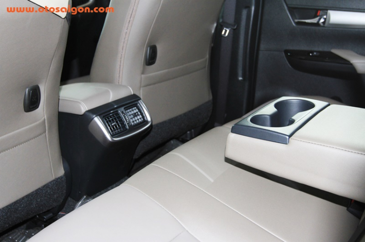 Chi tiết Toyota Hilux 2015 tại Việt Nam Chi tiết Toyota Hilux 2015 tại Việt Nam