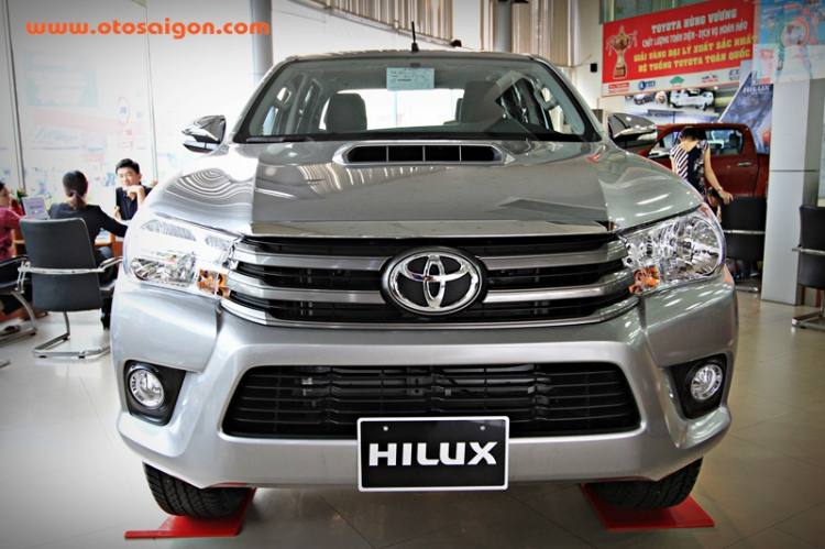 Chi tiết Toyota Hilux 2015 tại Việt Nam