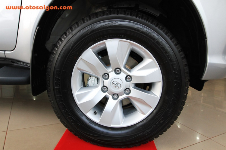 Chi tiết Toyota Hilux 2015 tại Việt Nam Chi tiết Toyota Hilux 2015 tại Việt Nam