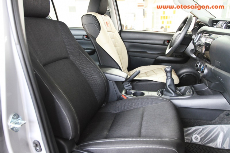 Chi tiết Toyota Hilux 2015 tại Việt Nam Chi tiết Toyota Hilux 2015 tại Việt Nam