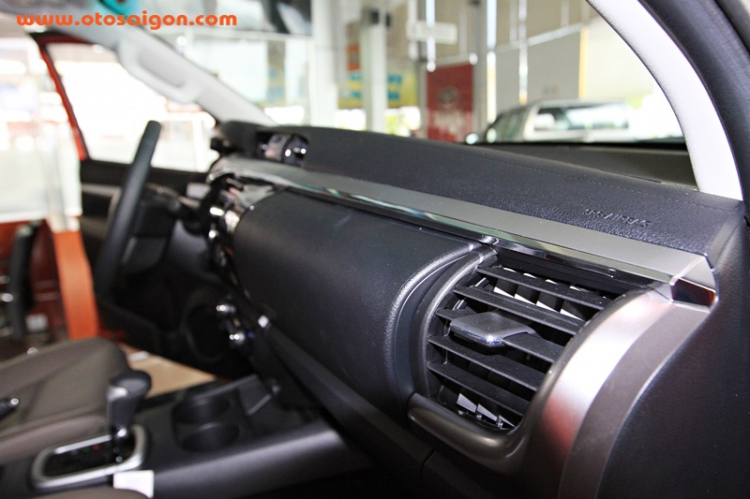 Chi tiết Toyota Hilux 2015 tại Việt Nam Chi tiết Toyota Hilux 2015 tại Việt Nam