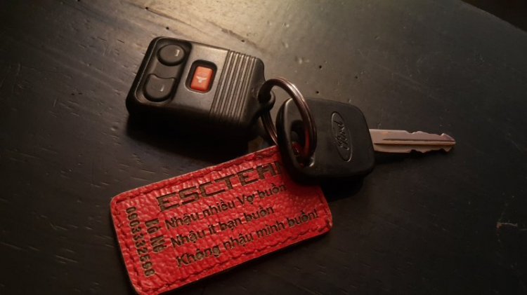 Remote xài cho chìa se-cua Escape Remote xài cho chìa se-cua Escape