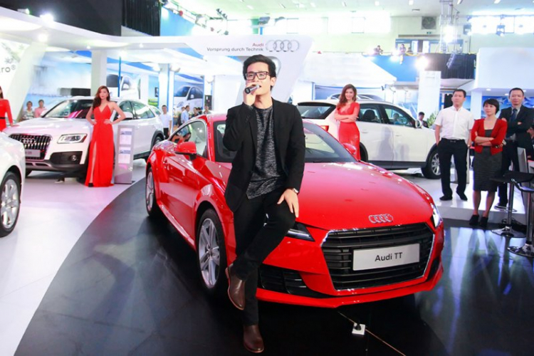 [VIMS 2015] Hoa hậu Đặng Thu Thảo tinh khôi tại gian hàng Audi