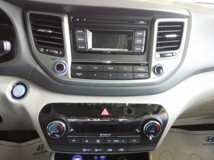 Cần thông tin và báo giá Hyundai Tucson 2016 Cần thông tin và báo giá Hyundai Tucson 2016