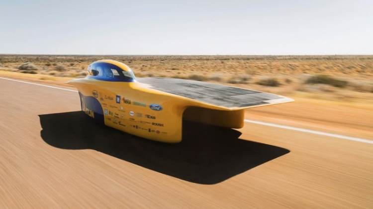 World Solar Challenge - cuộc tranh tài xe năng lượng mặt trời toàn cầu