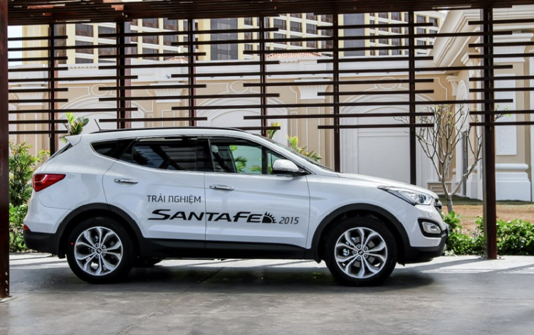 Hỏi: Chọn Hyundai SantaFe máy xăng hay máy dầu ?