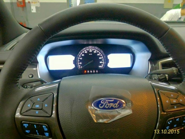 Ford Everest 2016 đã có mặt tại đại lý chờ ngày ra mắt