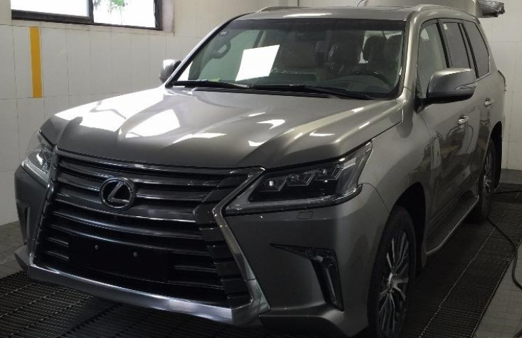 Lexus LX570 2016 đã về Việt Nam, ra mắt tại VMS 2015