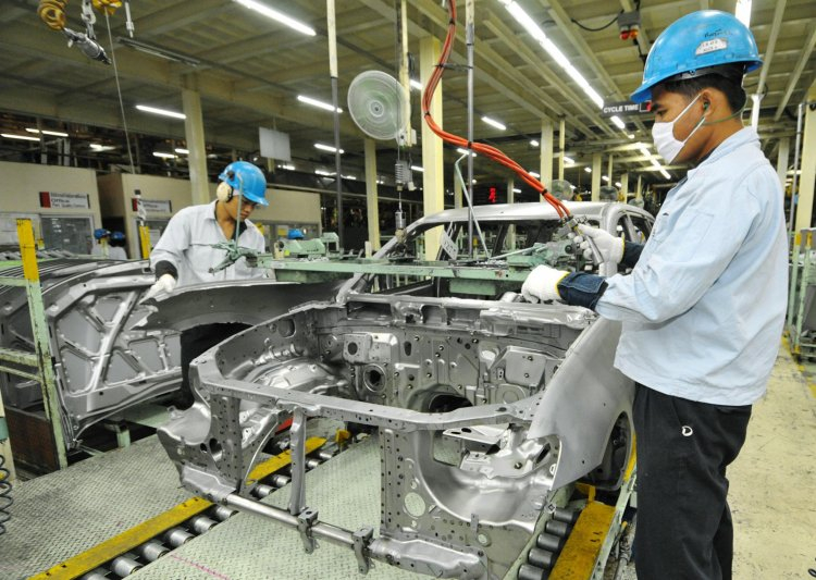 Thái Lan cắt giảm chỉ tiêu sản xuất xe