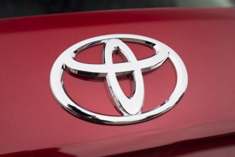Toyota đánh bại VW, dẫn đầu doanh số 9 tháng