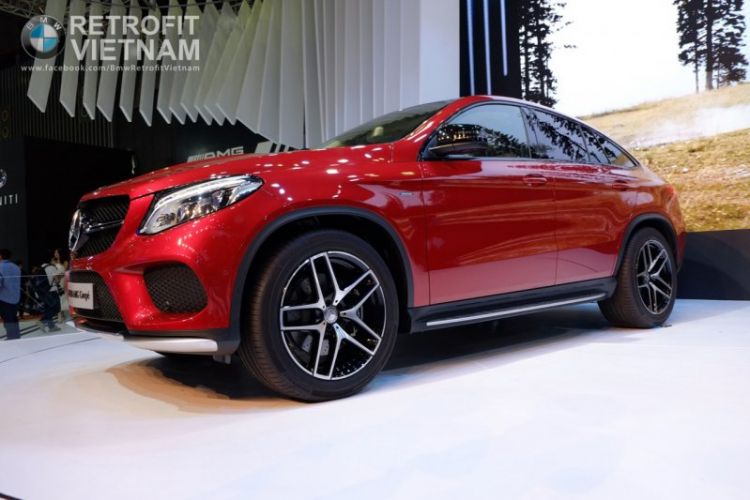 Mãn nhãn với xe và ngừoi đẹp của Mercedes tại VMS 2016