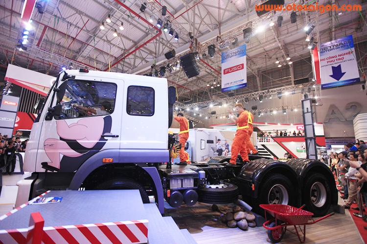 [VMS 2015] Fuso – xe tải không hề nhàm chán