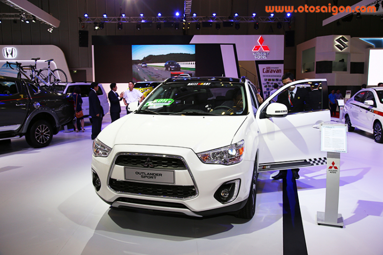 [VMS 2015] Mitsubishi "khoe" dàn xe tiết kiệm nhiên liệu tại triển lãm