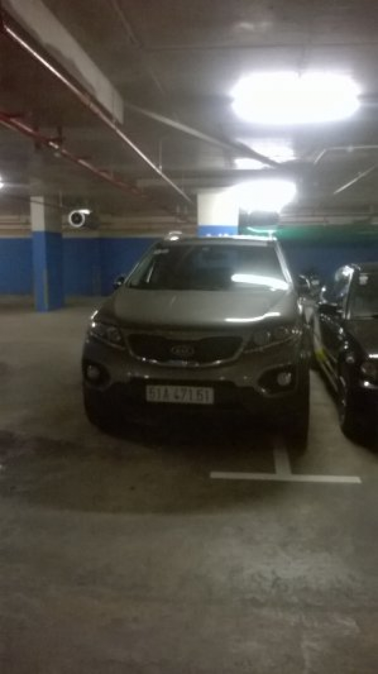 Gà cùng một mẹ chớ hề...khác nhau (đậu xe ẩu tại Vivo q7) Gà cùng một mẹ chớ hề...khác nhau (đậu xe ẩu tại Vivo q7)