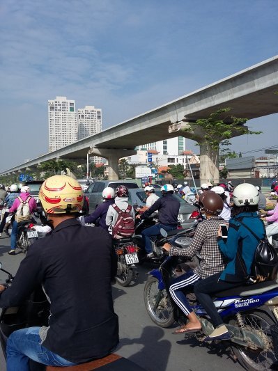 Hai bánh chết vì ngu - làm khổ người khác.