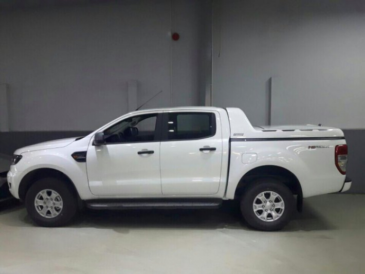 Khoe nắp thùng cao MAZDA BT50