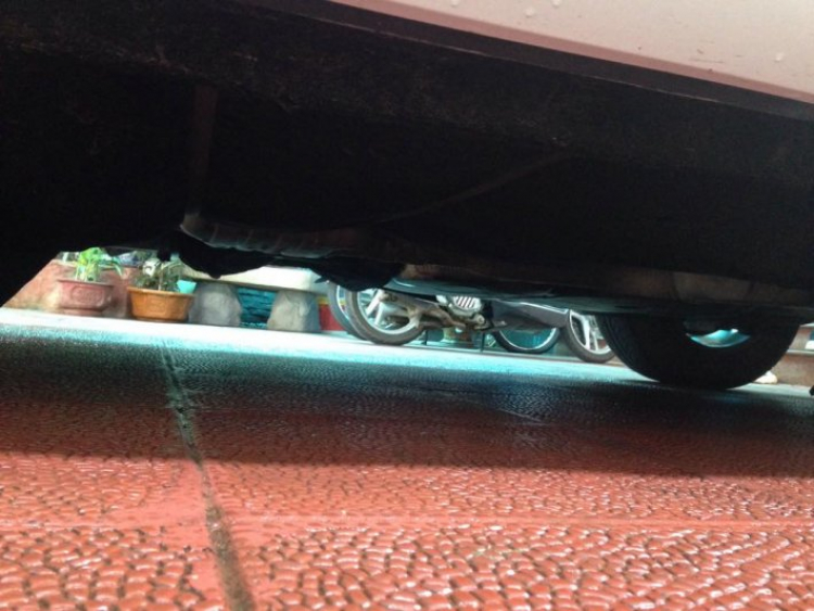 Tư vấn về tấm lót chắn bùn dưới gầm xe Audi Q5