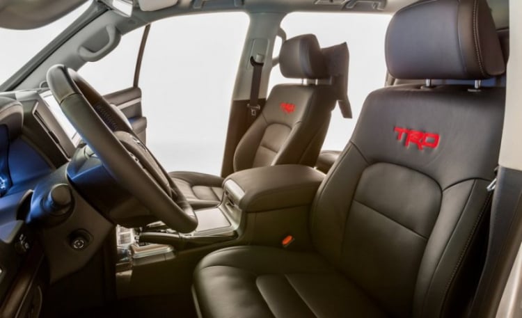 Toyota Land Cruiser TRD 2016: "thánh Offroad" xuất hiện