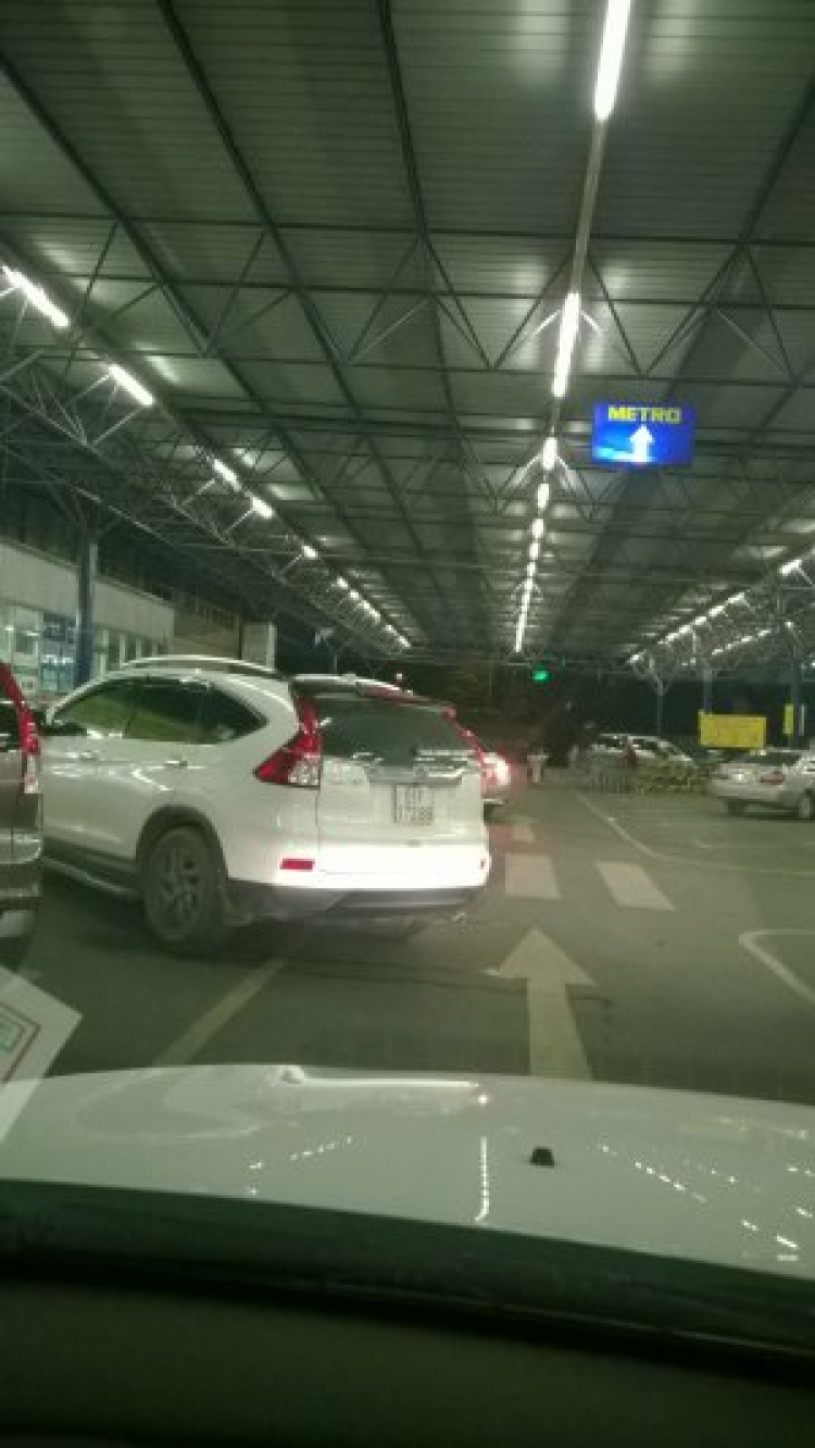 Văn hóa đậu xe trong bãi xe siêu thị!