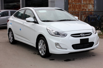 hyundai-accent-blue-2015-13.JPG