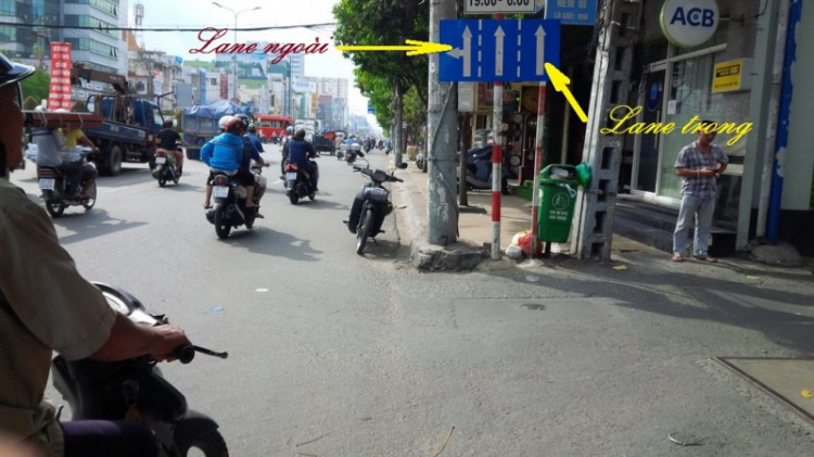 Ngã ba Cộng Hòa - út Tịch đã thay bảng 411. Lane trong cùng được đi thẳng và rẽ trái Ngã ba Cộng Hòa - út Tịch đã thay bảng 411. Lane trong cùng được đi thẳng và rẽ trái