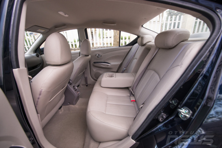 Xin giá lăn bánh nissan sunny các phiên bản Xin giá lăn bánh nissan sunny các phiên bản