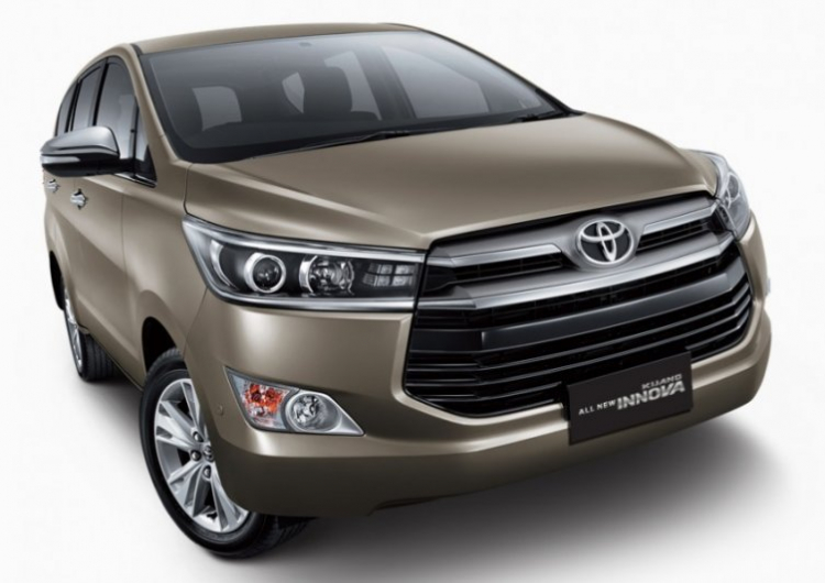 Toyota Innova 2016 "lột xác" với nhiều "đồ chơi"