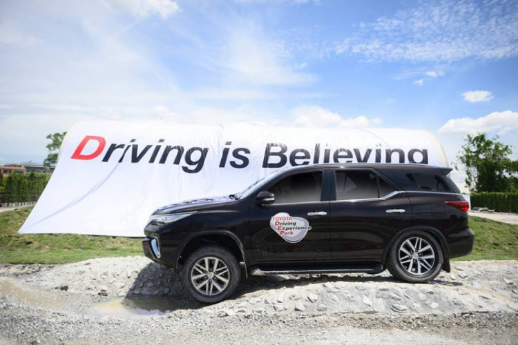 Cấu hình em Fortuner All New 2016 ở bển nè các bác