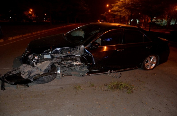 Lại Camry, nhưng túi khí đã bung