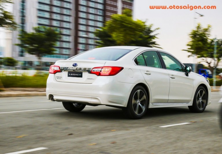 Subaru Legacy 2015: Tại sao không ?