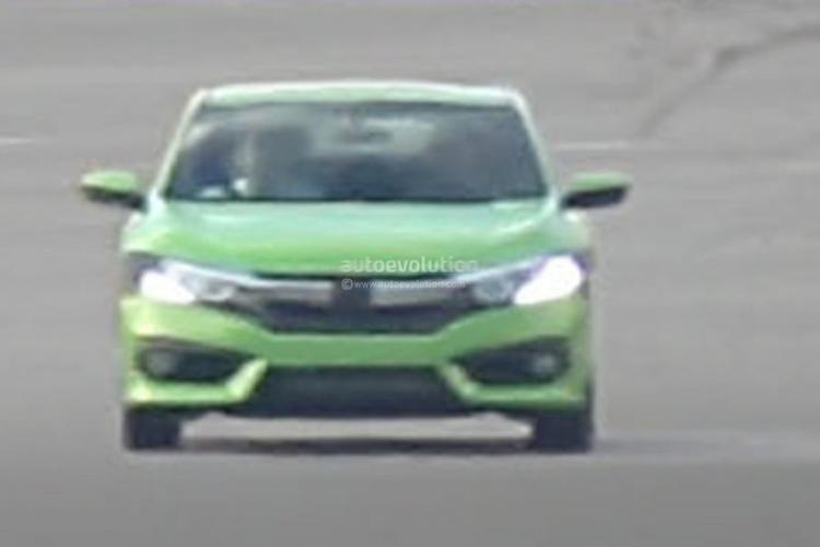 Honda Civic Coupe 2016 bị bắt gặp trên đường thử