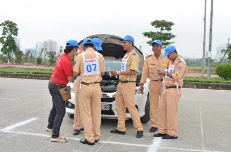 Honda Việt Nam đẩy mạnh hoạt động đào tạo lái xe an toàn 2015 Honda Việt Nam đẩy mạnh hoạt động đào tạo lái xe an toàn 2015