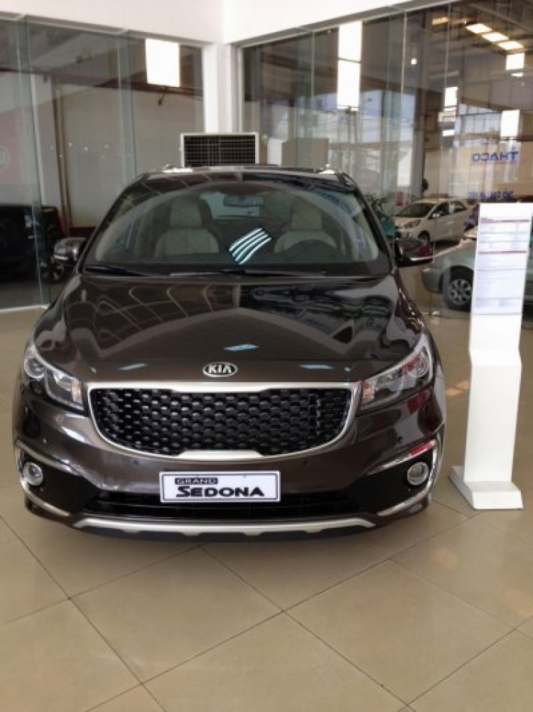 Ảnh thực tế Kia Grand Sedona phiên bản lắp ráp CKD Ảnh thực tế Kia Grand Sedona phiên bản lắp ráp CKD
