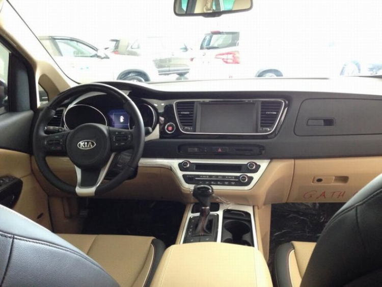 Ảnh thực tế Kia Grand Sedona phiên bản lắp ráp CKD Ảnh thực tế Kia Grand Sedona phiên bản lắp ráp CKD